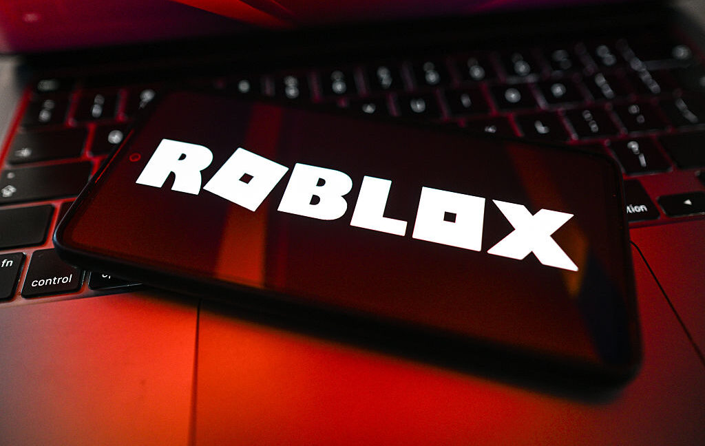 Roblox must make changes after failing to block adults creeping on kids - Ars Technica