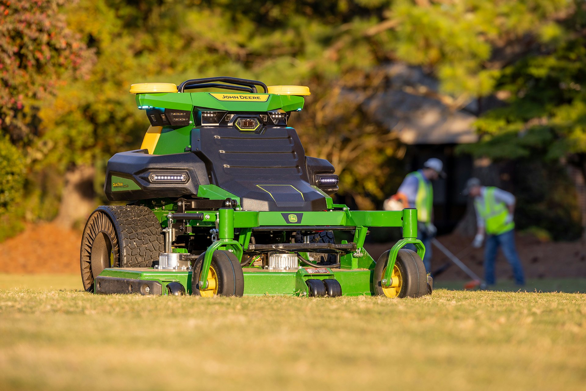 Real-World Case Study: How One Homeowner Adopted Intelligent Mowing - visual representation