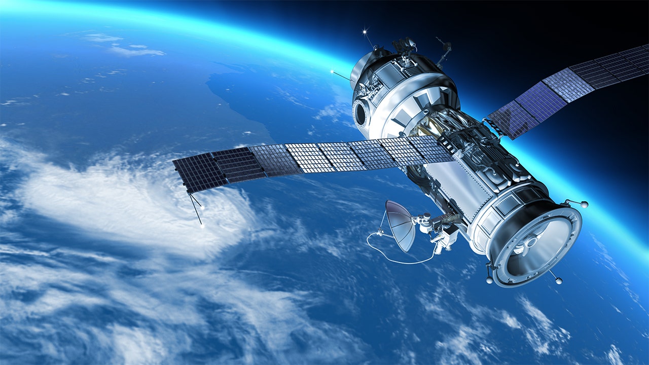 The Debris Problem: Why Space Warfare Would Be Catastrophic - visual representation