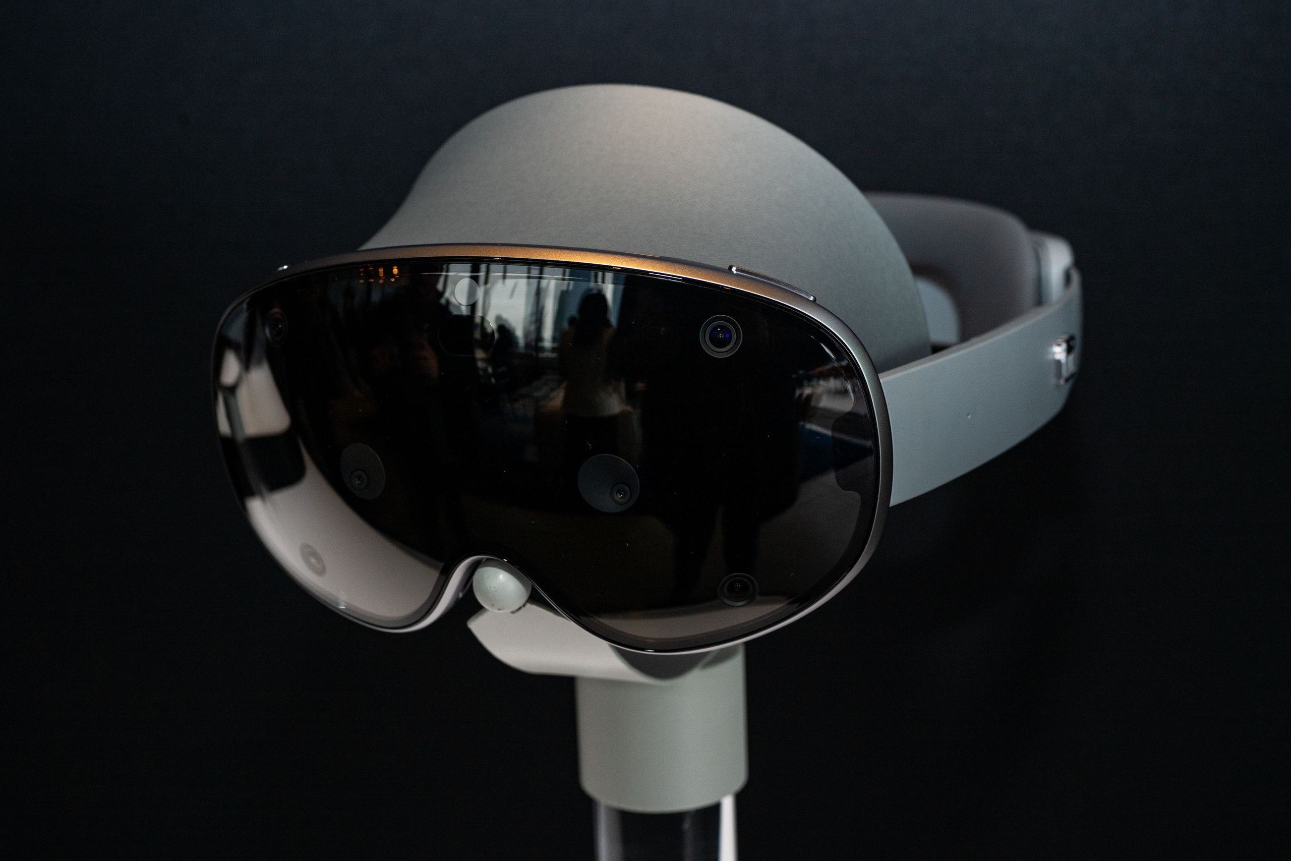 Setting Up Your Galaxy XR Headset - visual representation