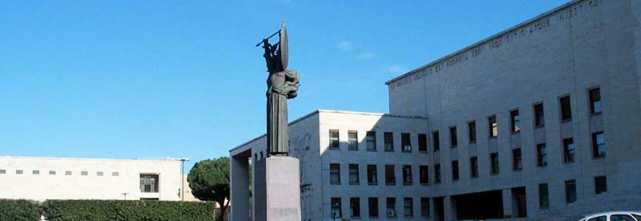 Institutional Resilience: Beyond Technology - visual representation