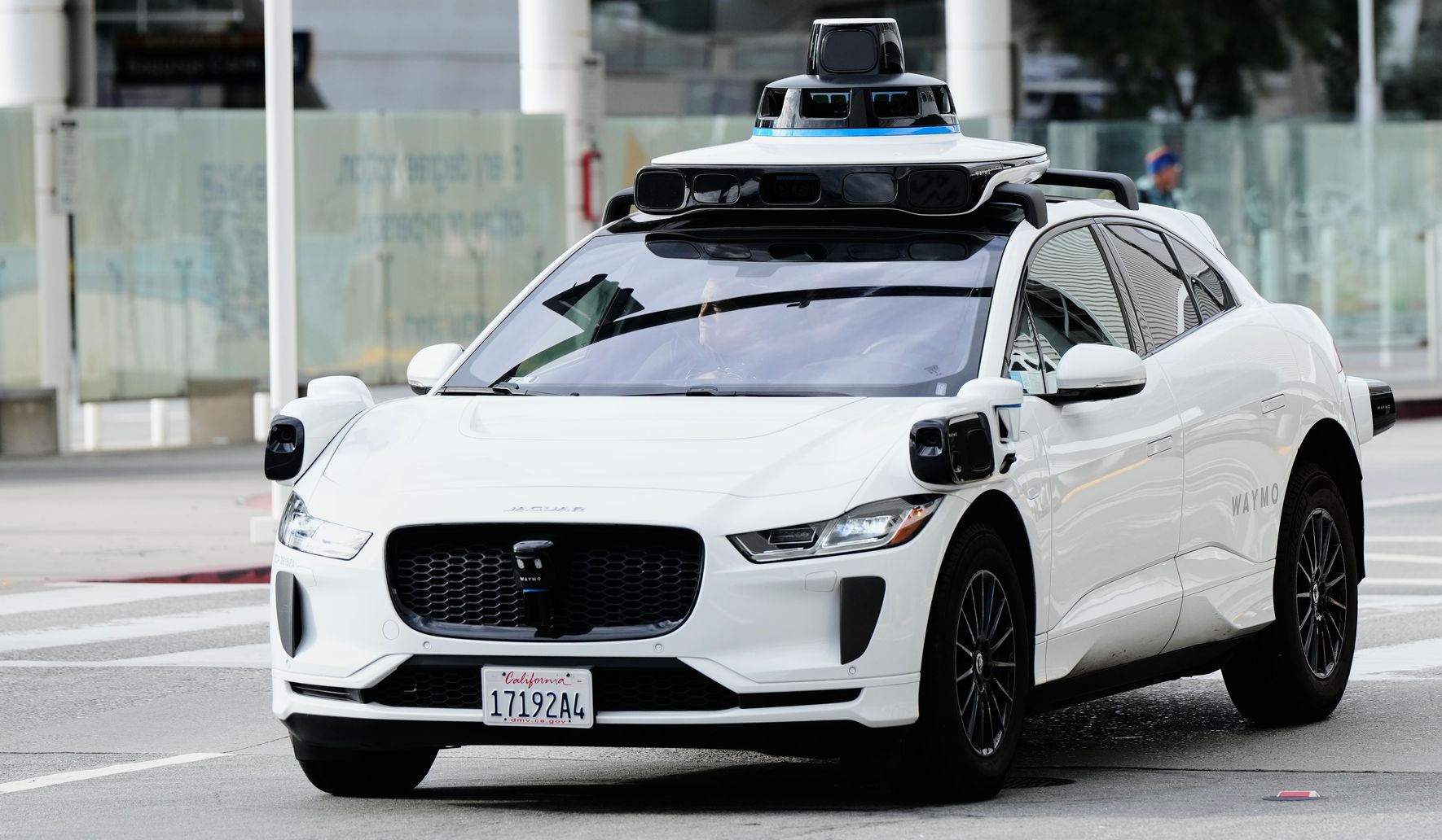 Safety Incidents: The School Bus Problem and Santa Monica Collision - visual representation