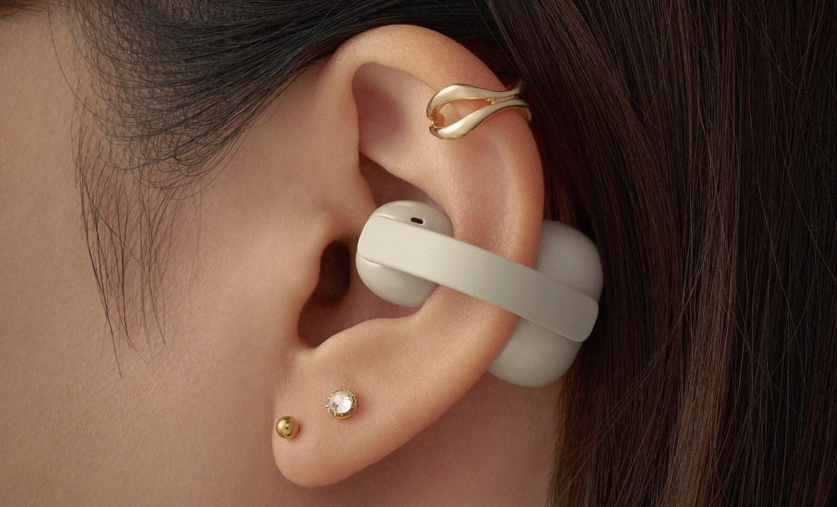 Microphone Quality and Voice Communication - visual representation