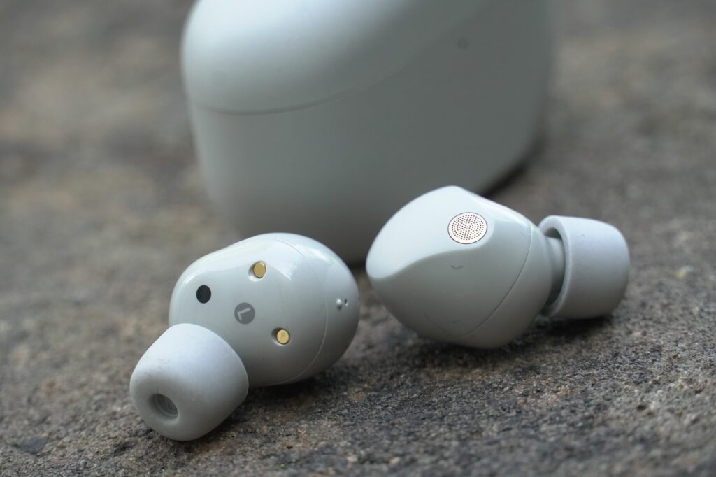 The Earbud Market Evolution: What This Leak Tells Us - visual representation