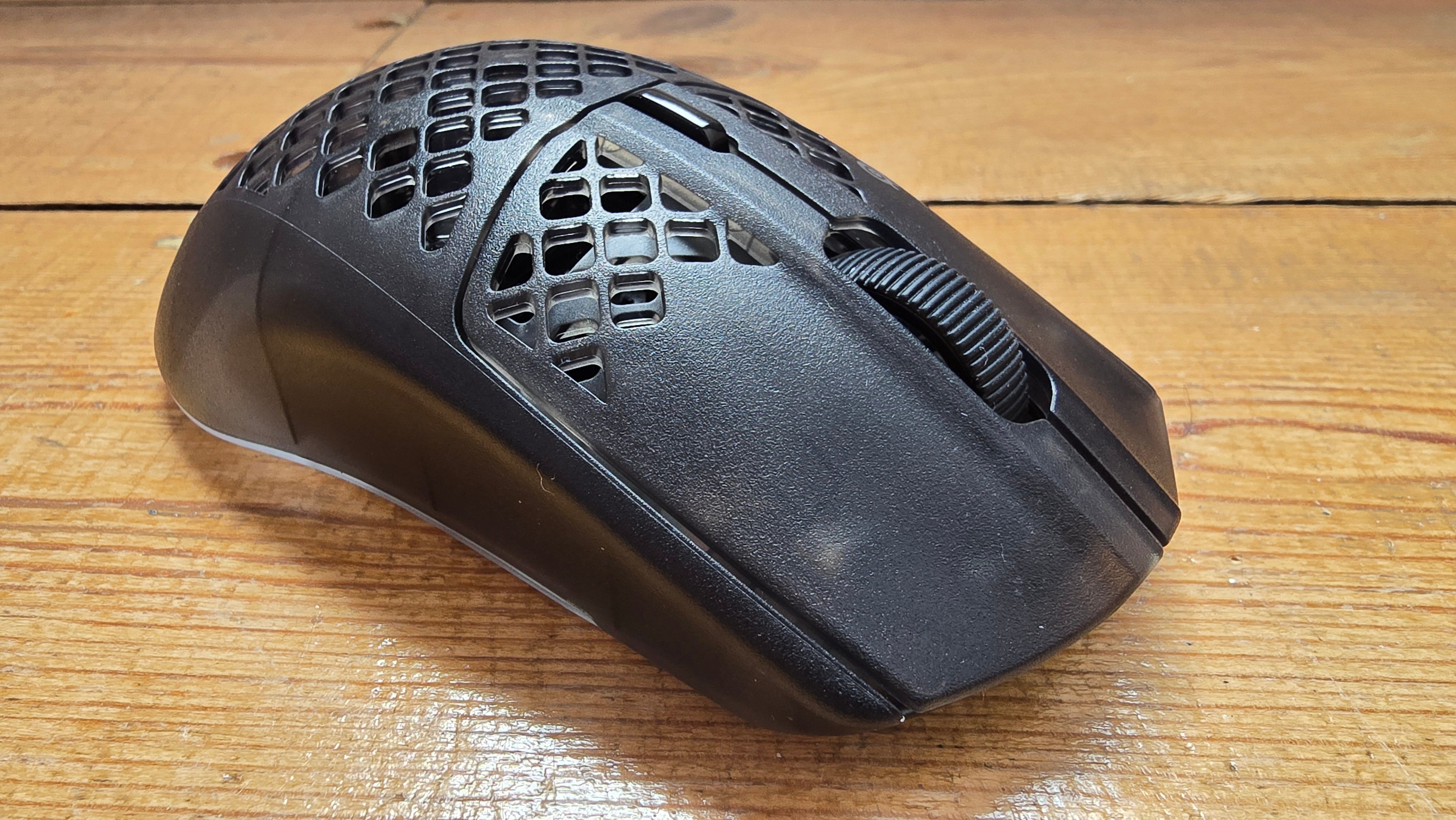 Steel Series Aerox 3 Wireless Gen 2: A Closer Look - visual representation