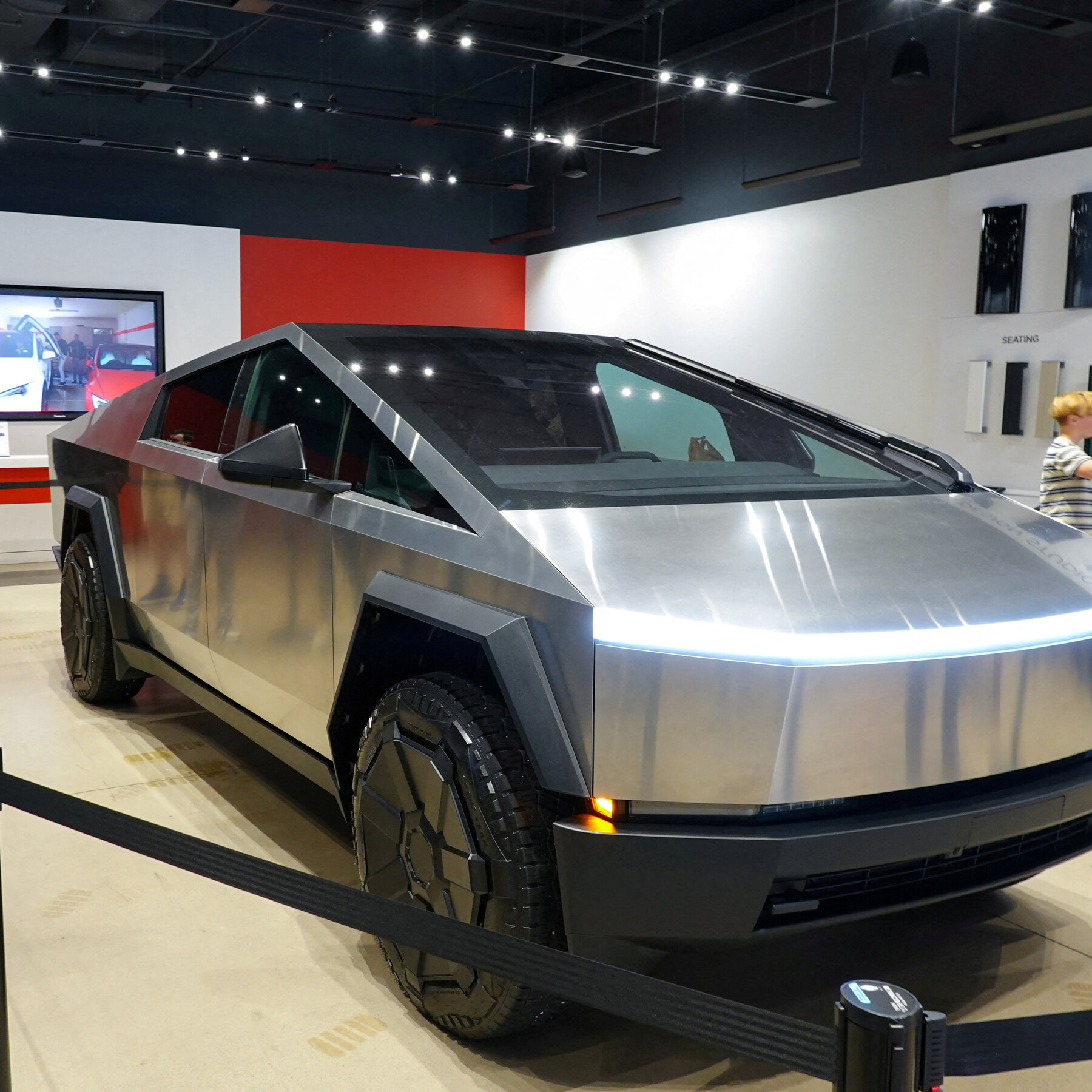 The Design Debate: Aesthetics vs. Function - visual representation