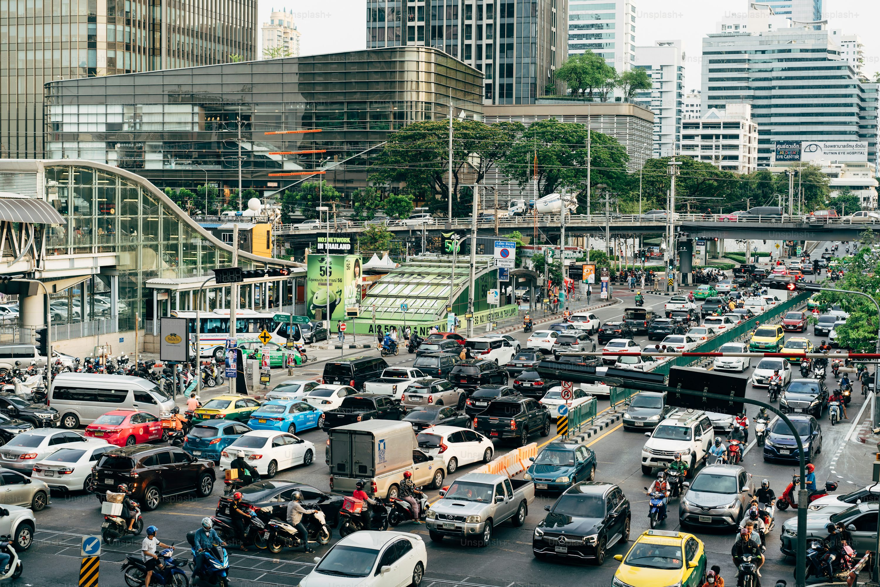 Why America Needs a Compact EV - visual representation