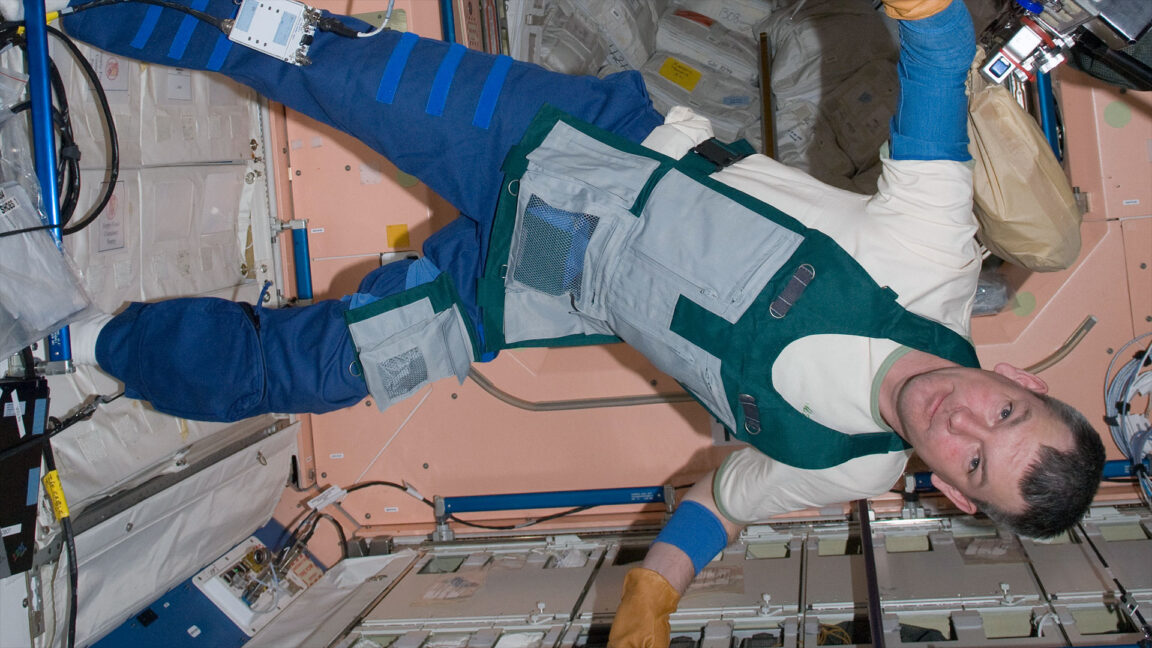 The first long-duration resident of the ISS, a cosmonaut, has died - Ars Technica