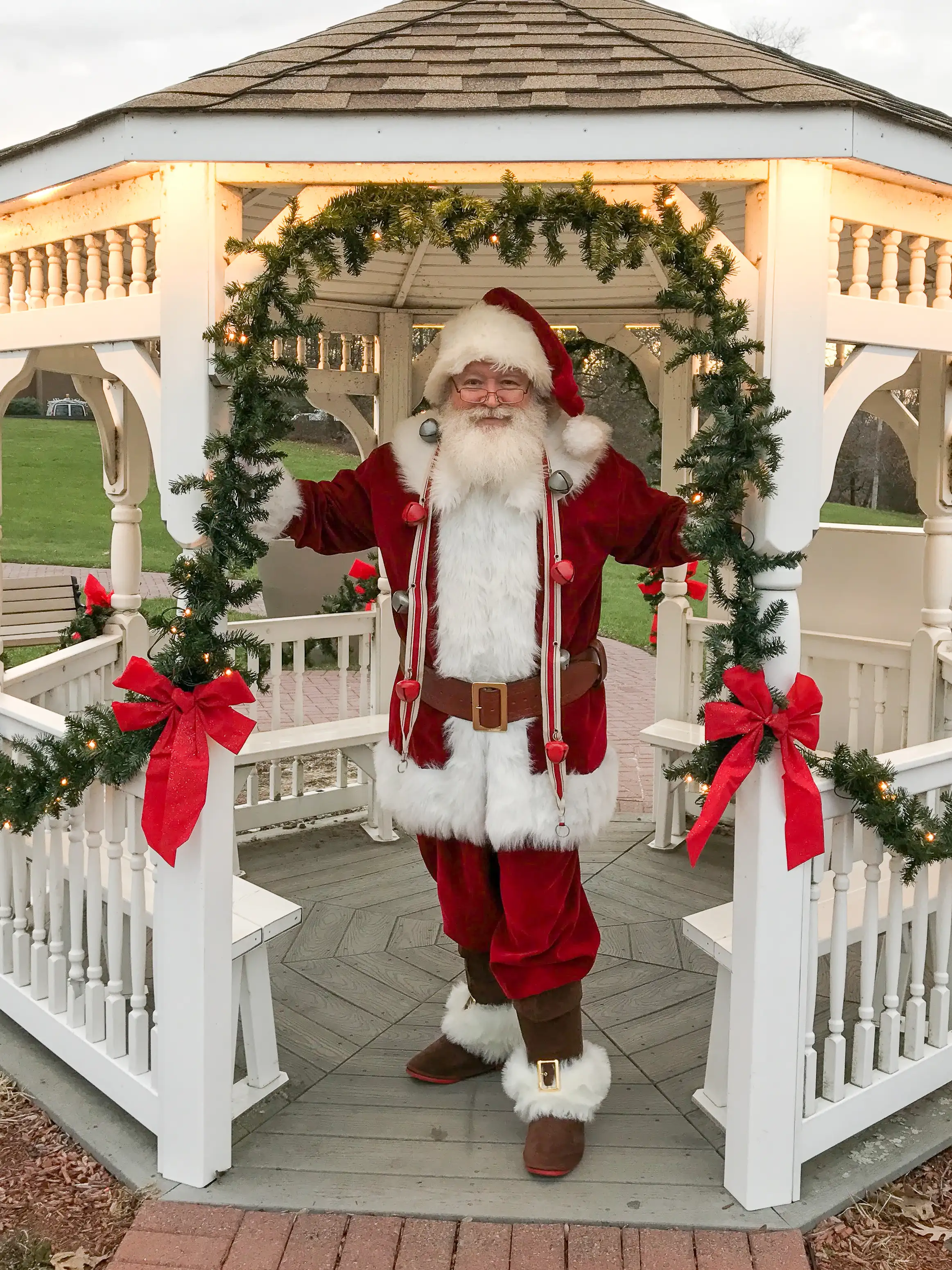 Modern Challenges: Technology, Social Media, and Change - visual representation