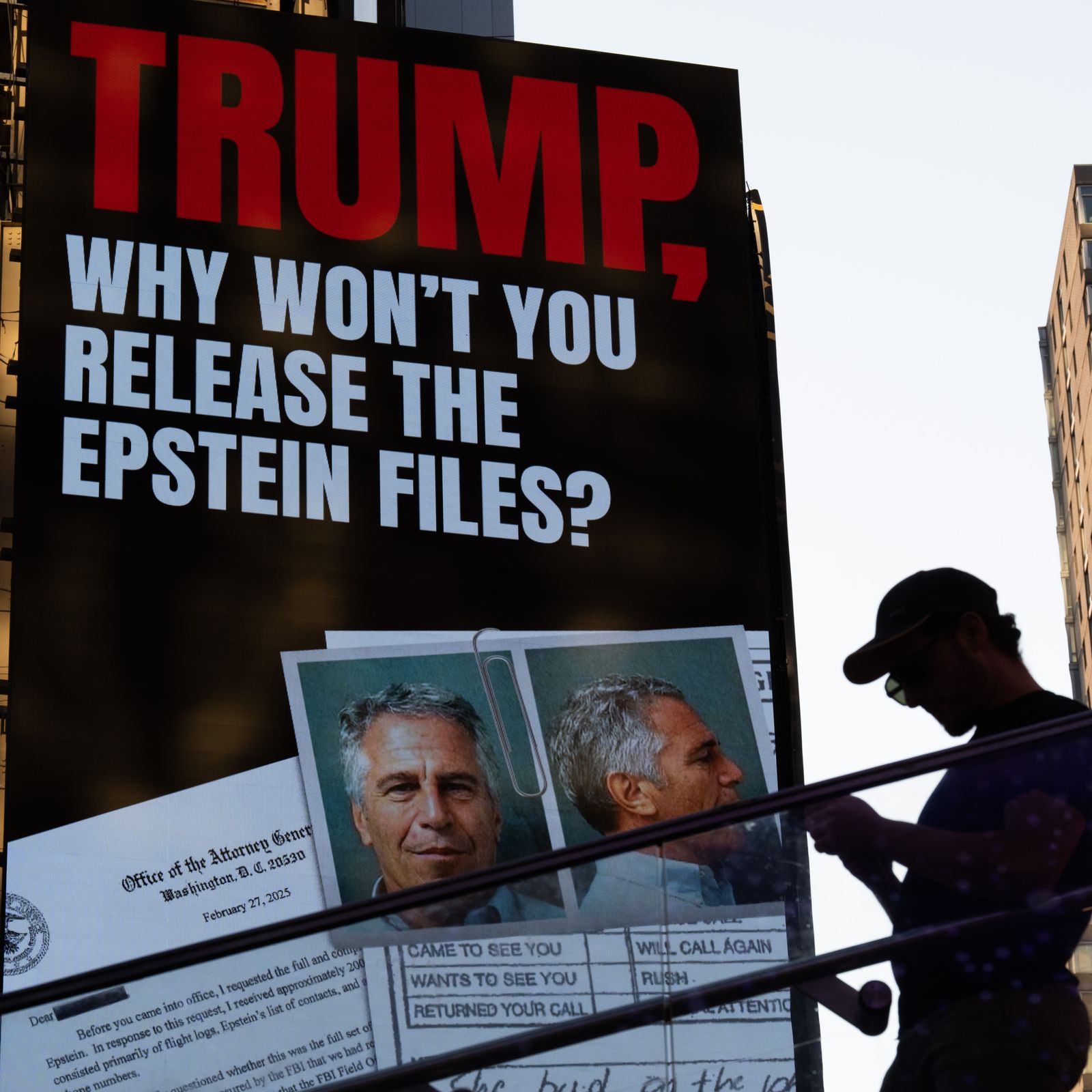 The Real Problem: Why Conspiracies About Elites Find Audiences - visual representation