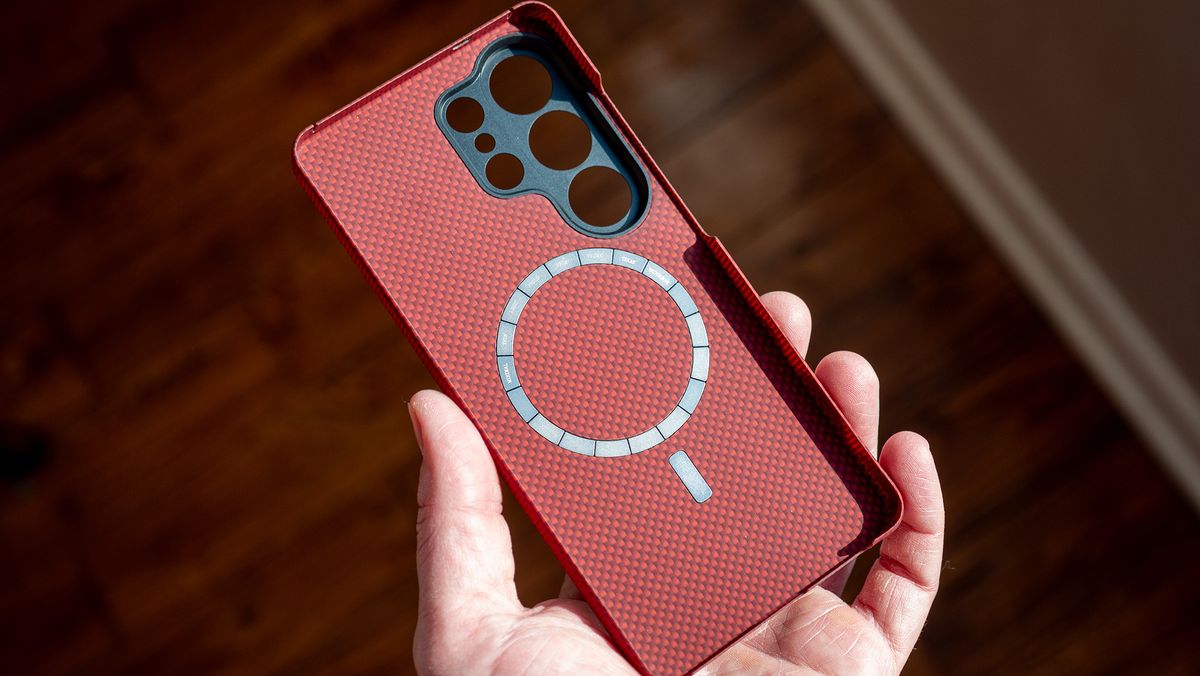 7. Ghostek Atomic Slim - visual representation