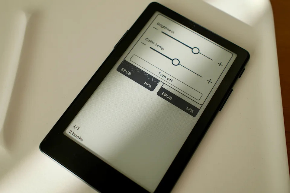 The Best Ultra-Compact Ereaders at a Glance - visual representation