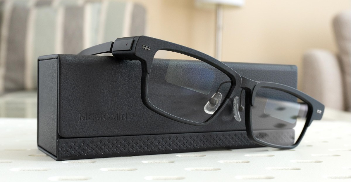 These camera-free smart glasses made me feel like Tony Stark | The Verge