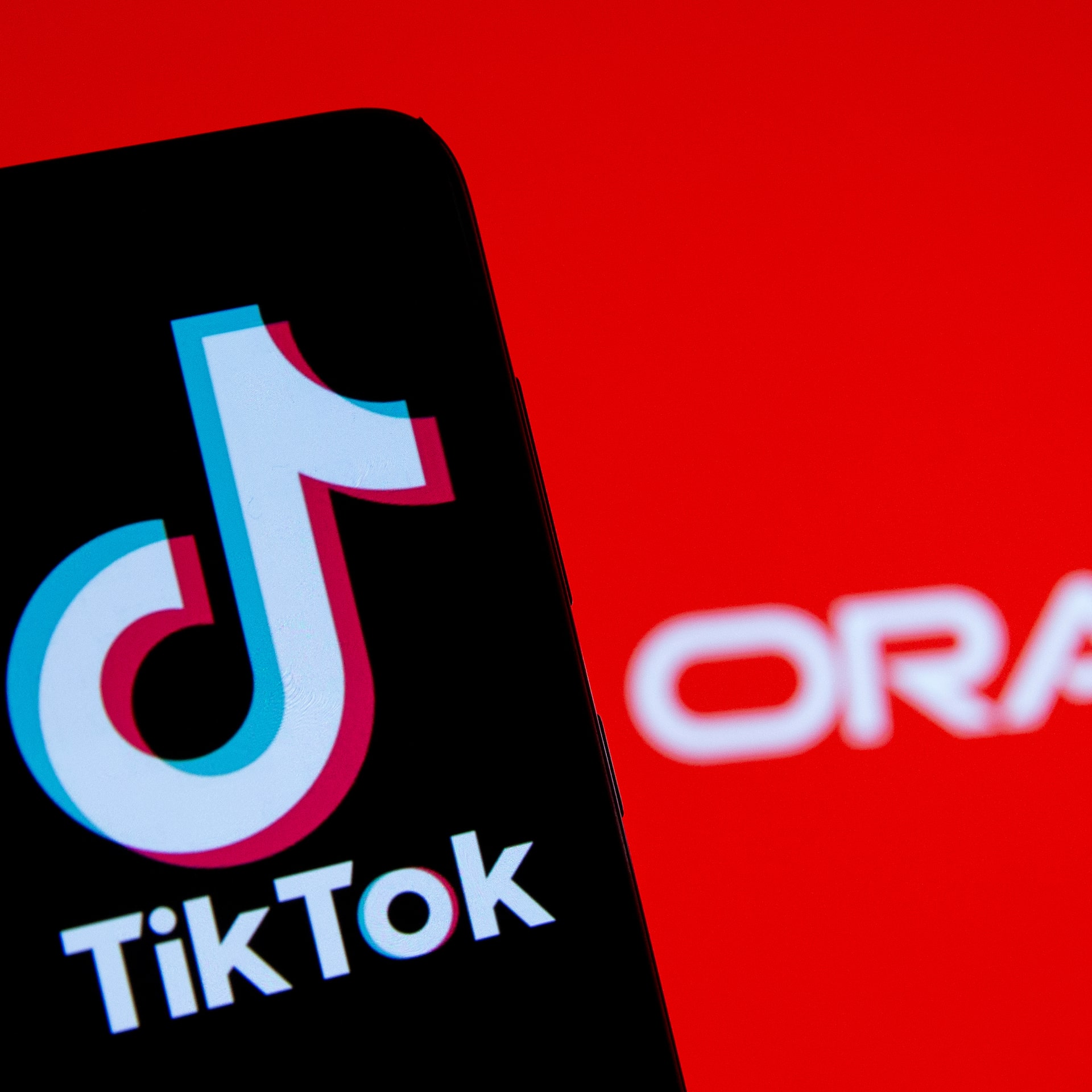 Industry Expert Perspectives: What Are Analysts Saying? - visual representation