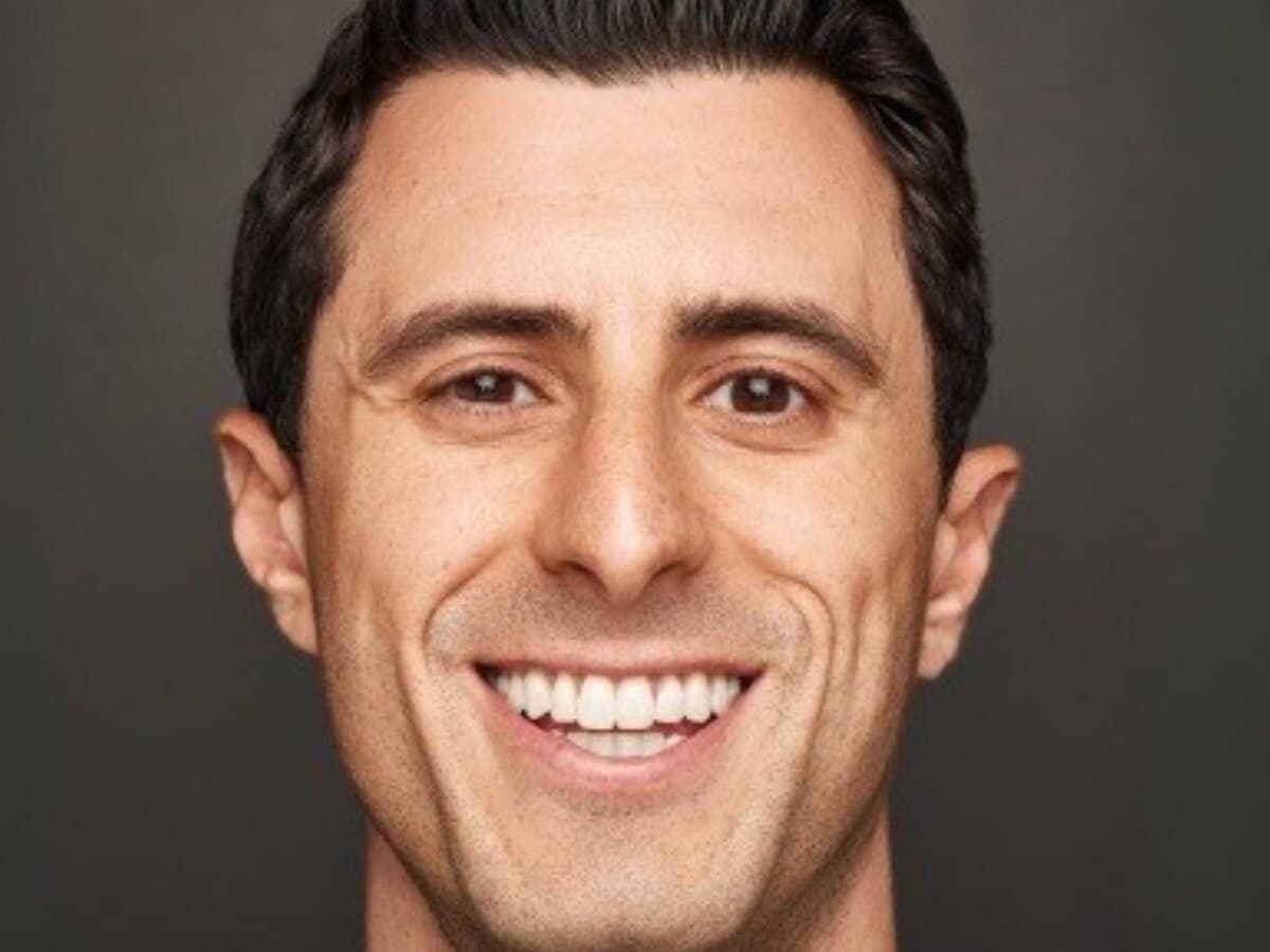 Data Privacy and Oracle's Role: Who Owns Your Information Now? - visual representation