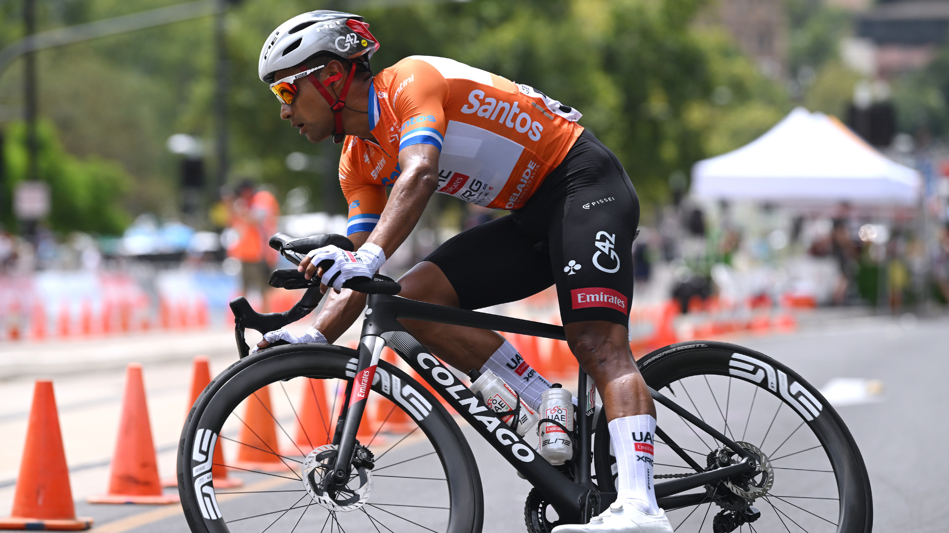 Broadcasting Schedule and Time Zone Conversions - visual representation