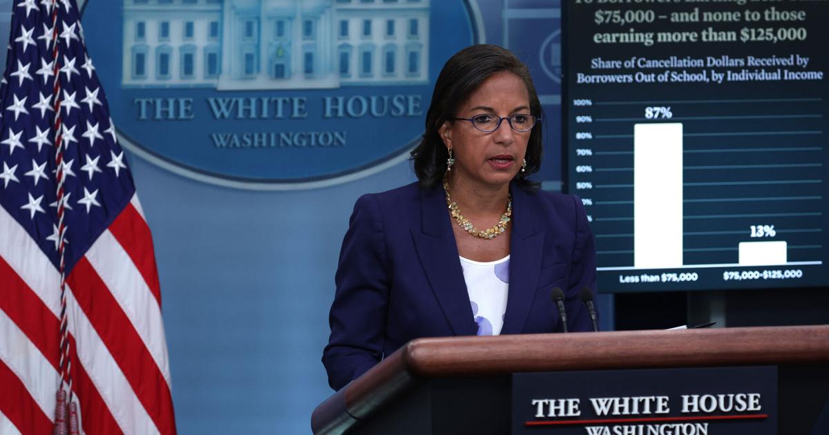 Netflix's Dilemma: The Strategic Decision Framework - visual representation