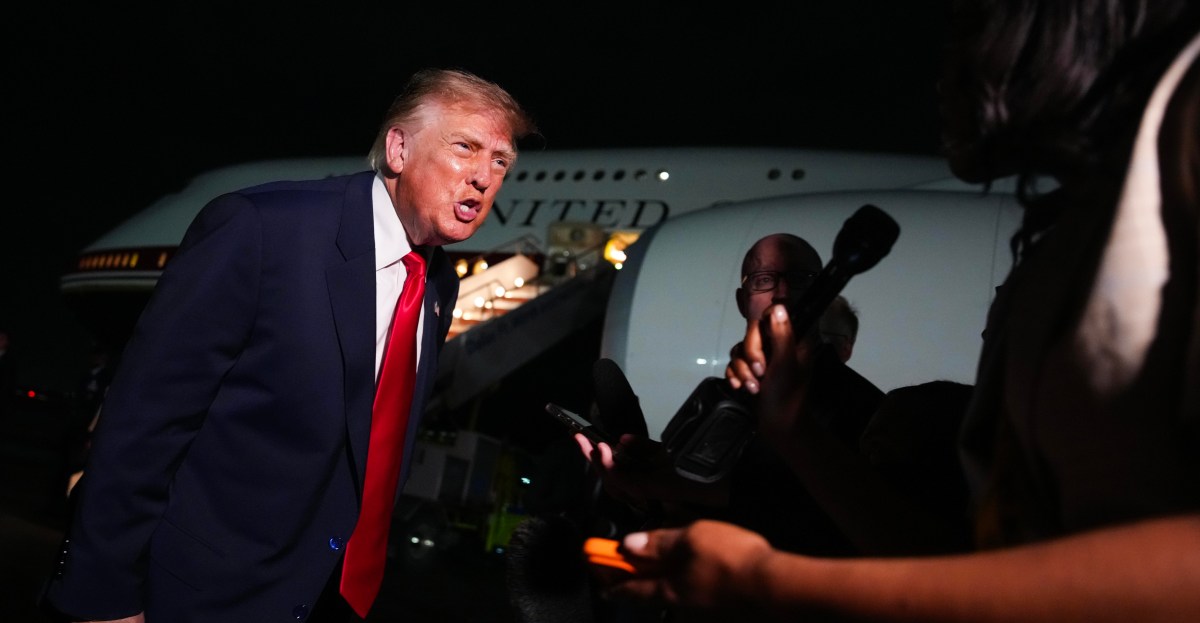Trump treads further on free speech with new journalist bans | The Verge
