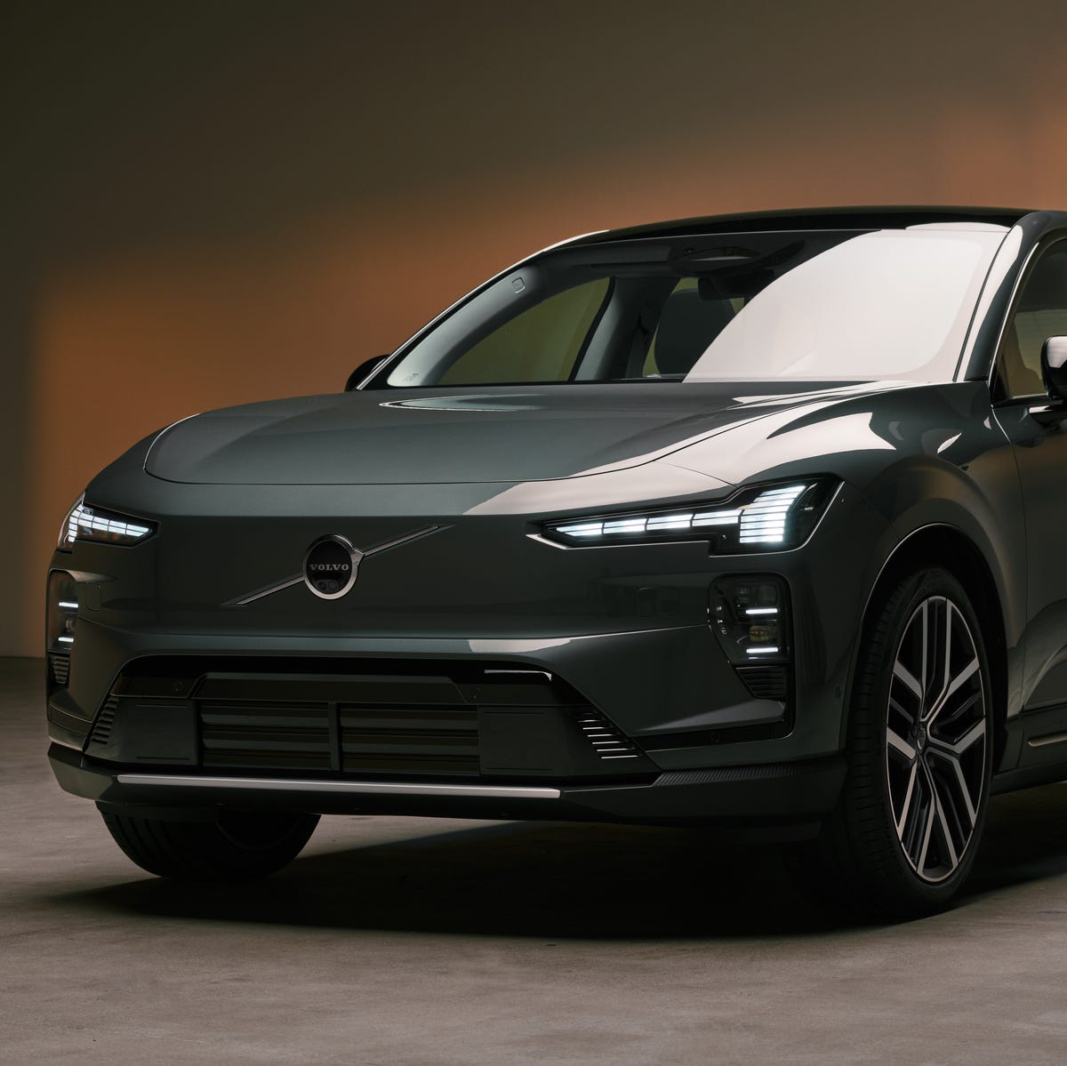 Competitive Breakdown: EX60 vs. Mach-E vs. ID.4 - visual representation