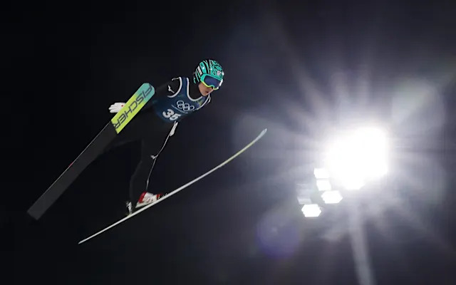 Comparison of Free and Paid Options by Country - visual representation