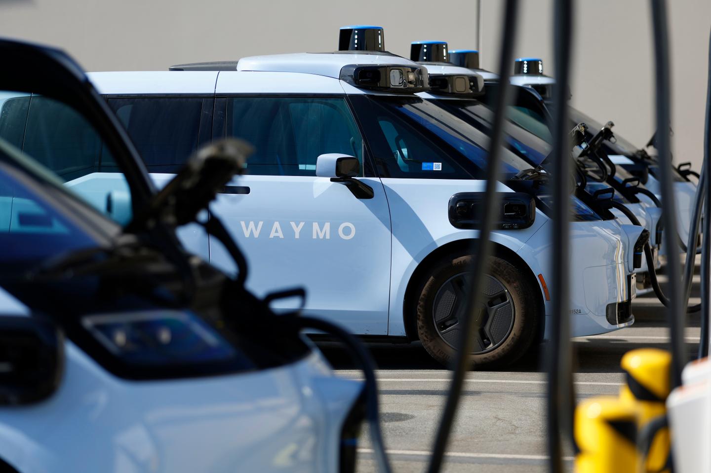 Waymo's Journey to Singapore - contextual illustration