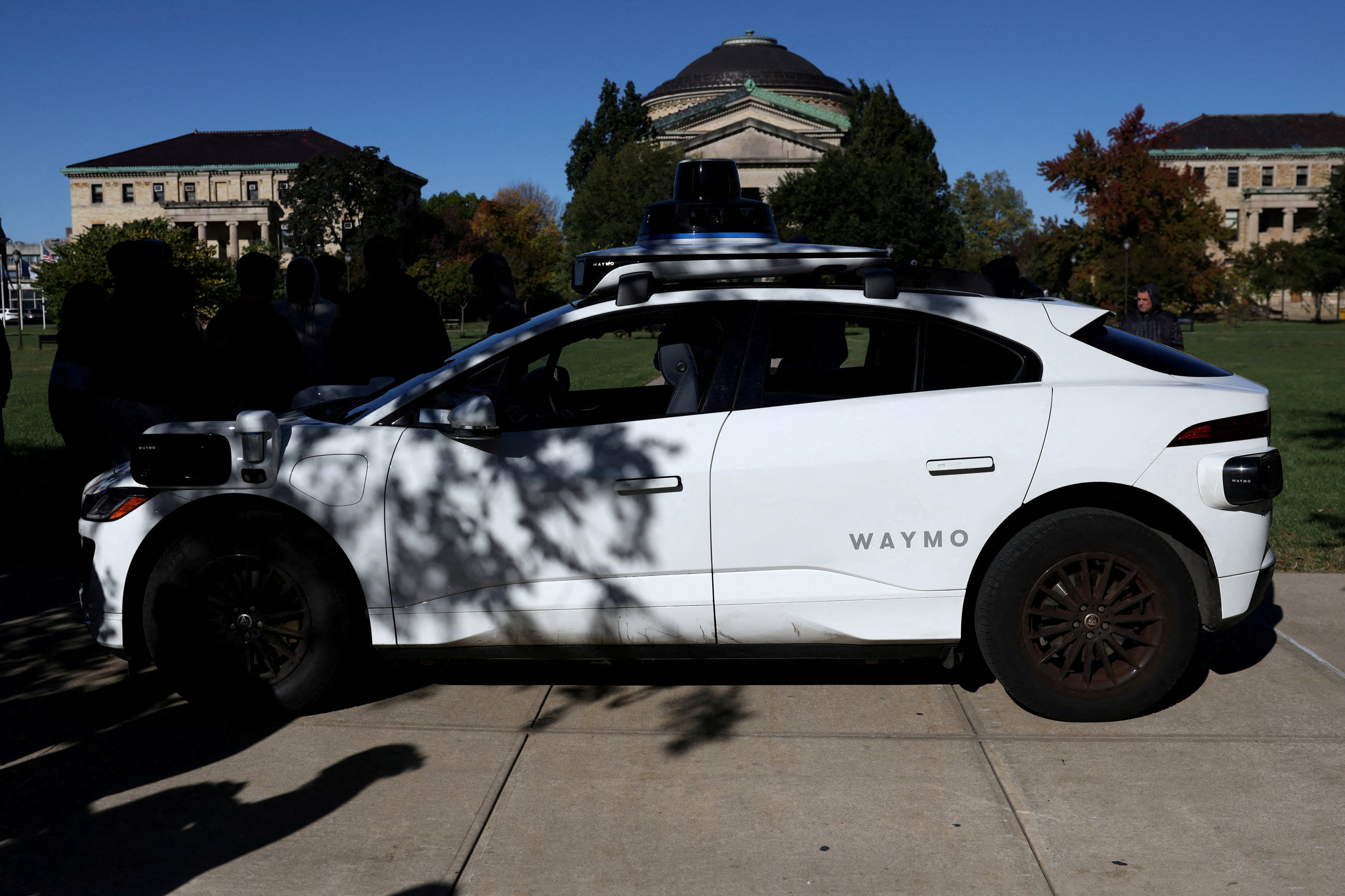 Operational Challenges: Traffic Jams and Power Outages - visual representation