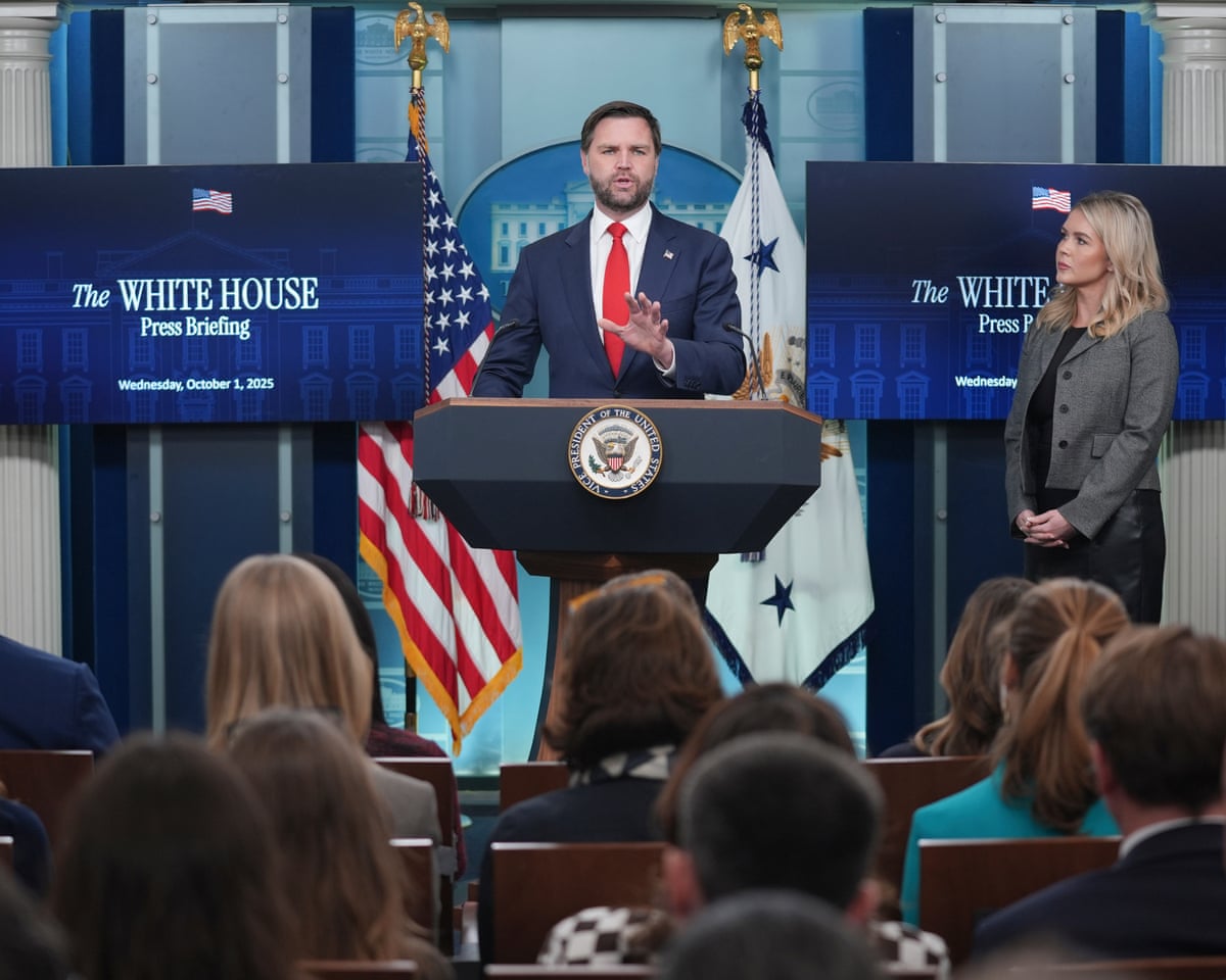 Media Narratives and the Power of First Impressions - visual representation