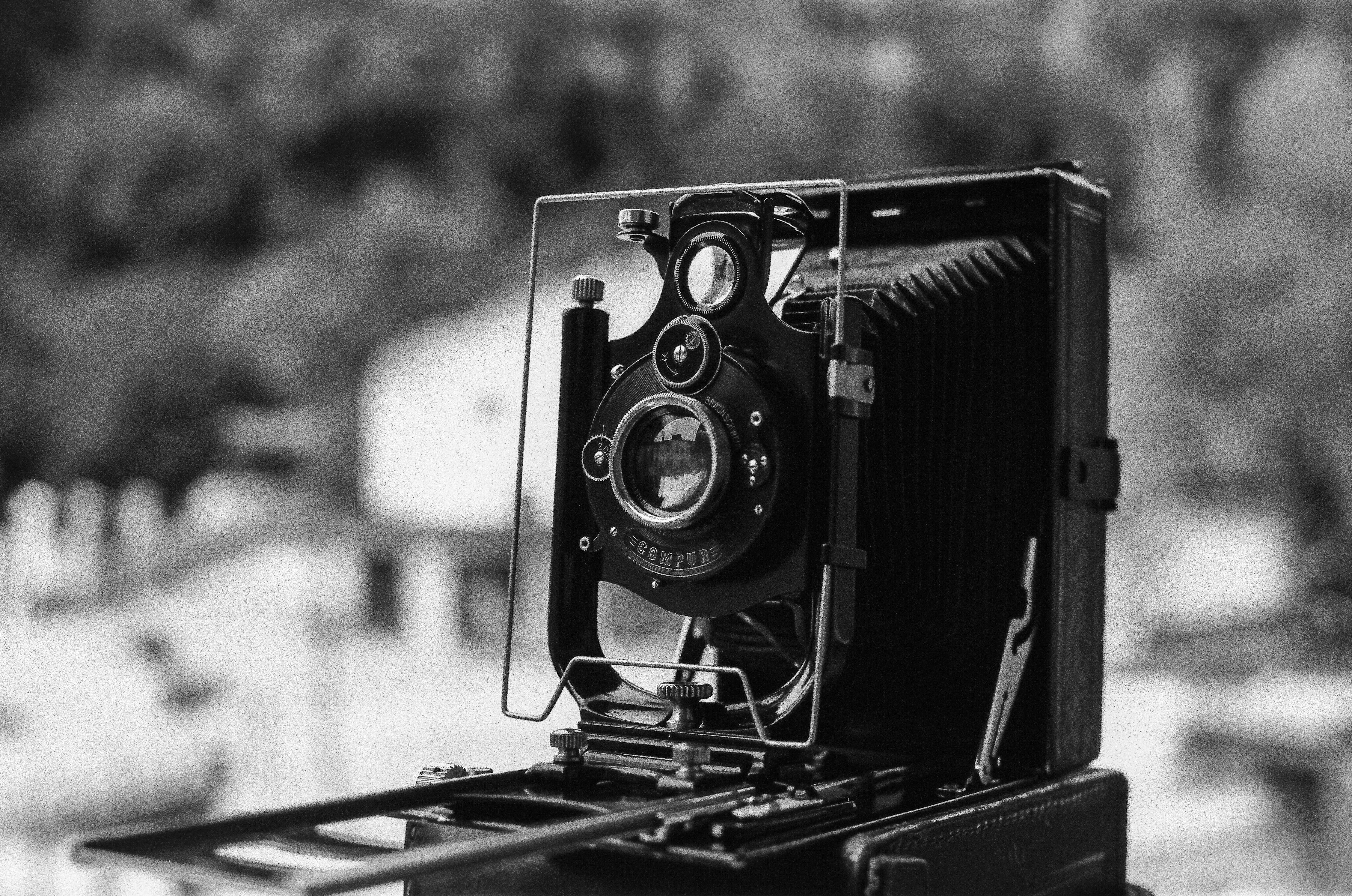 The Super 8 Revival: Instant Film in the Digital Age - visual representation