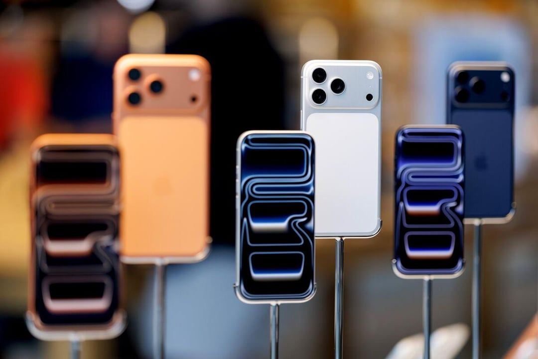 The Nostalgia Trap: Is It Really Better, or Does It Just Feel Better? - visual representation