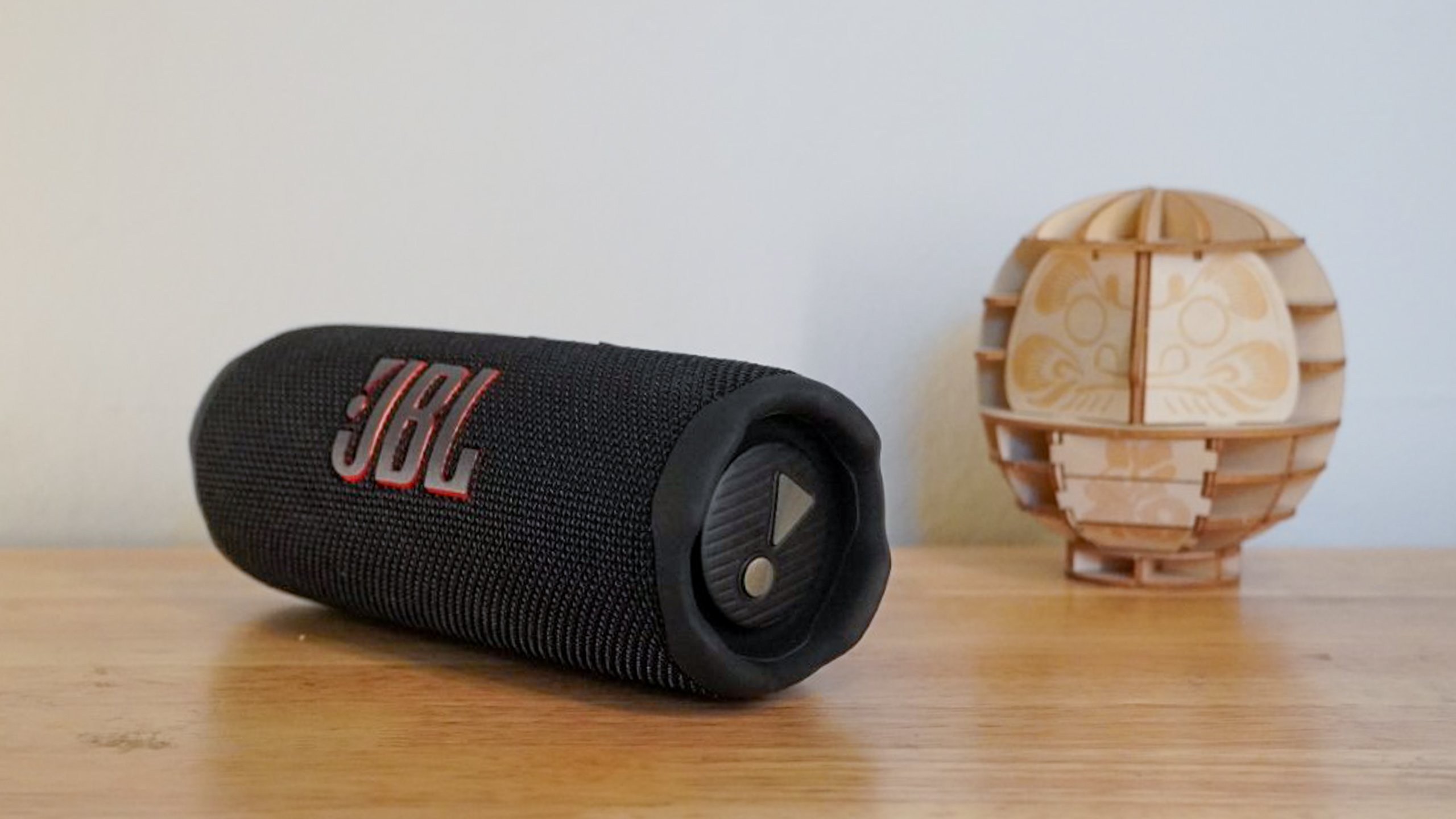 What Makes the JBL Flip 7 Stand Out? - visual representation