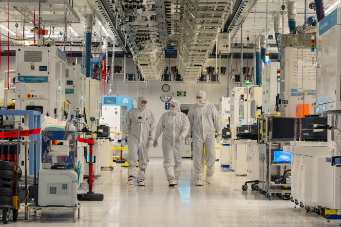 Wall Street's Growing Confidence in Micron - visual representation
