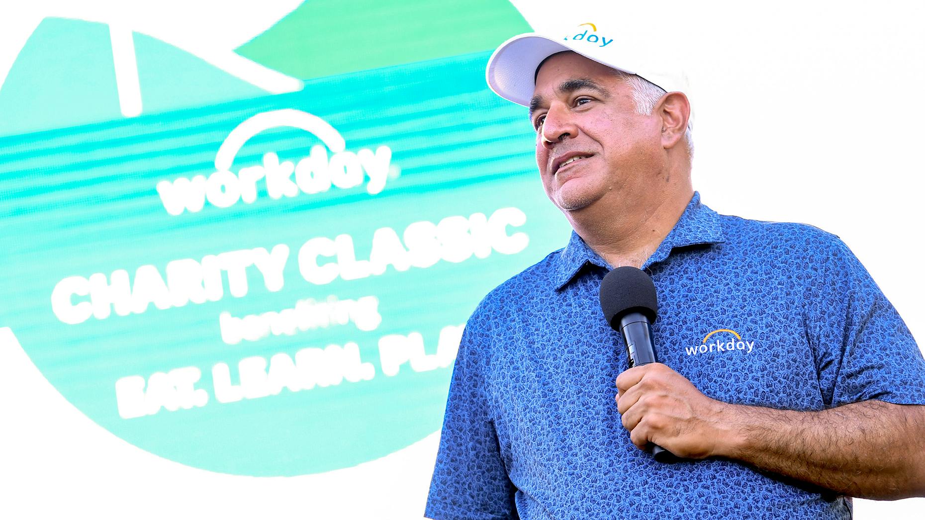 Leadership Styles: Eschenbach vs. Bhusri - visual representation