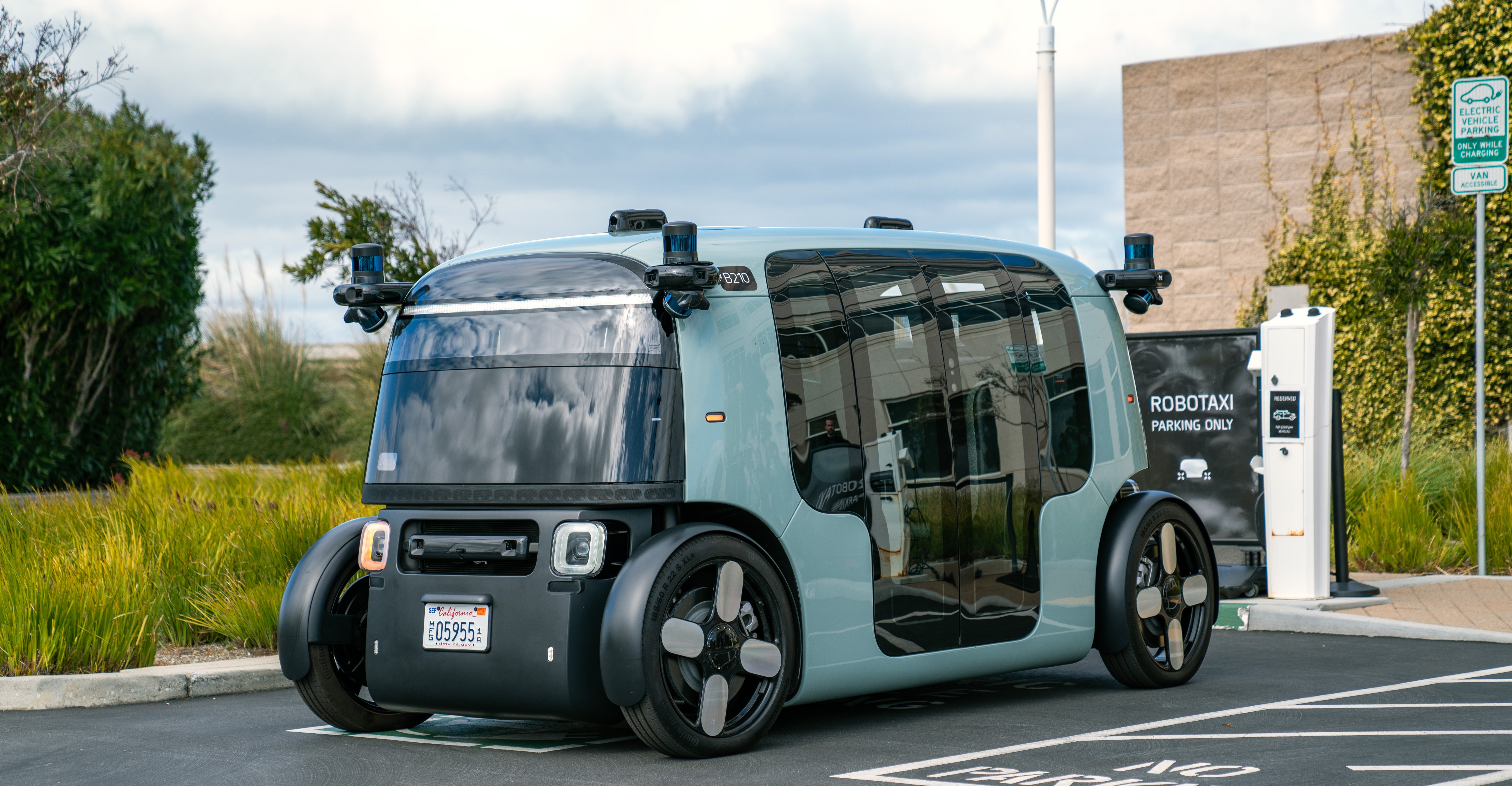 The Road to Autonomous Driving - visual representation